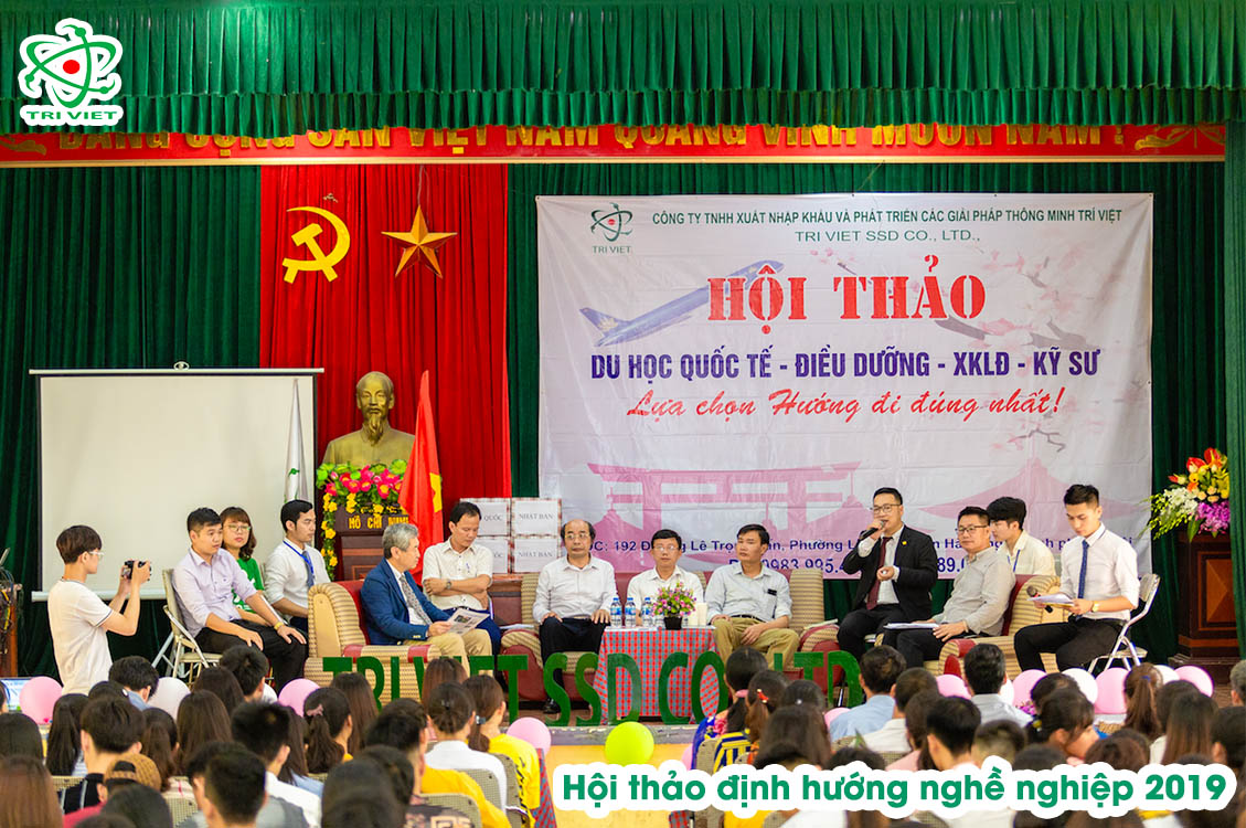 Toạ đàm giải đáp thắc mắc cho các em học sinh