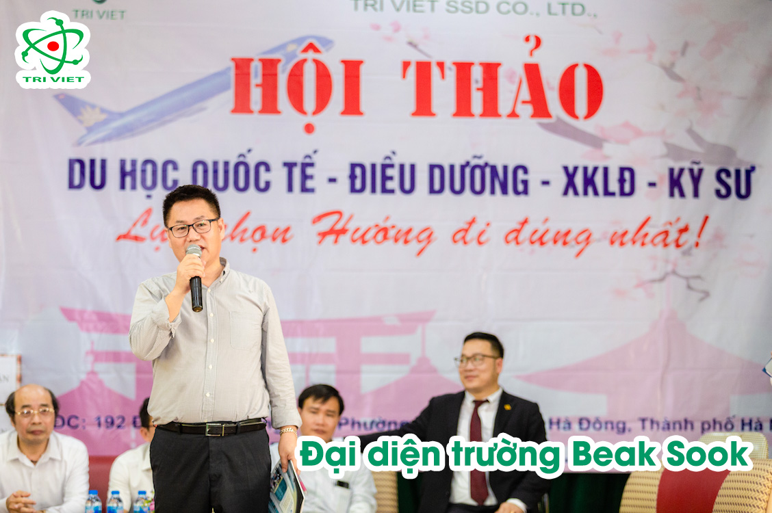 Đại diện trường Beak Sook